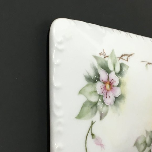 Beautiful Vintage Porcelain Floral Divided Playing Cards/Trinket Covered Dish - Picture 6 of 12